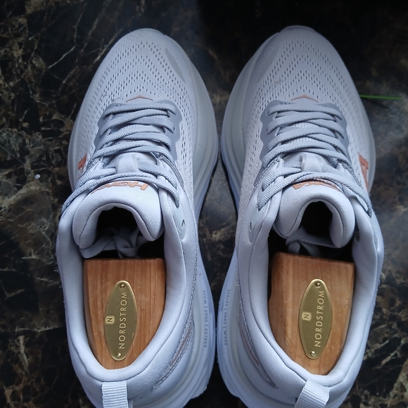 Hoka One Bondi 8 Comfort/Running Medical Field Lifestyle Shoes Size 8.5 Women - Picture 4 of 16